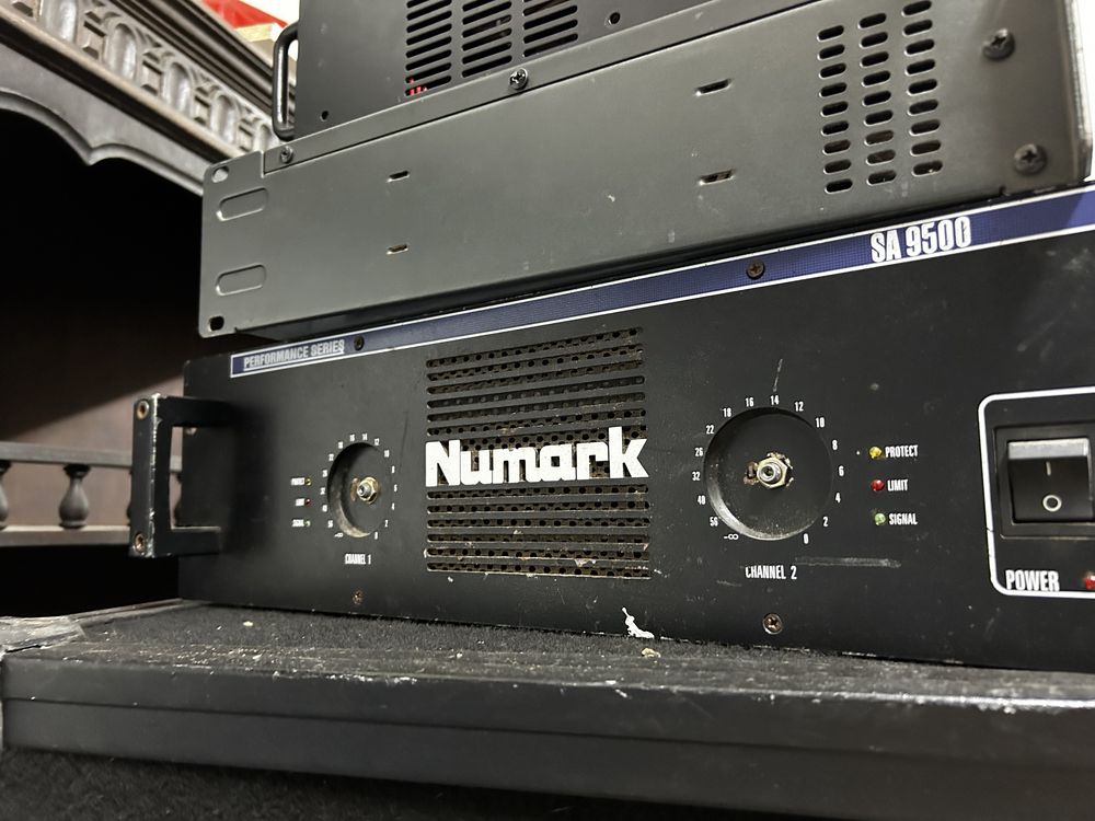 Amplificador Numark SA9500