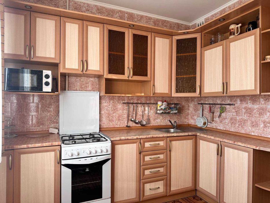 Сдам   3 кiмнатну квартиру  вул Котляревського 34   7/9 пан дома