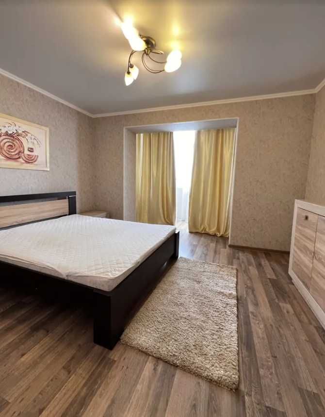 Продається 3 кімнатна квартира в районі Виставки 39446