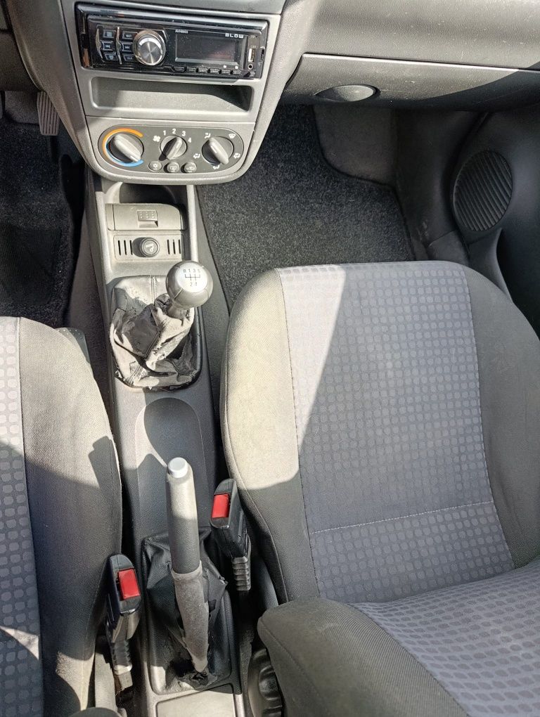 Sprzedam uszkodzony Opel Corsa C