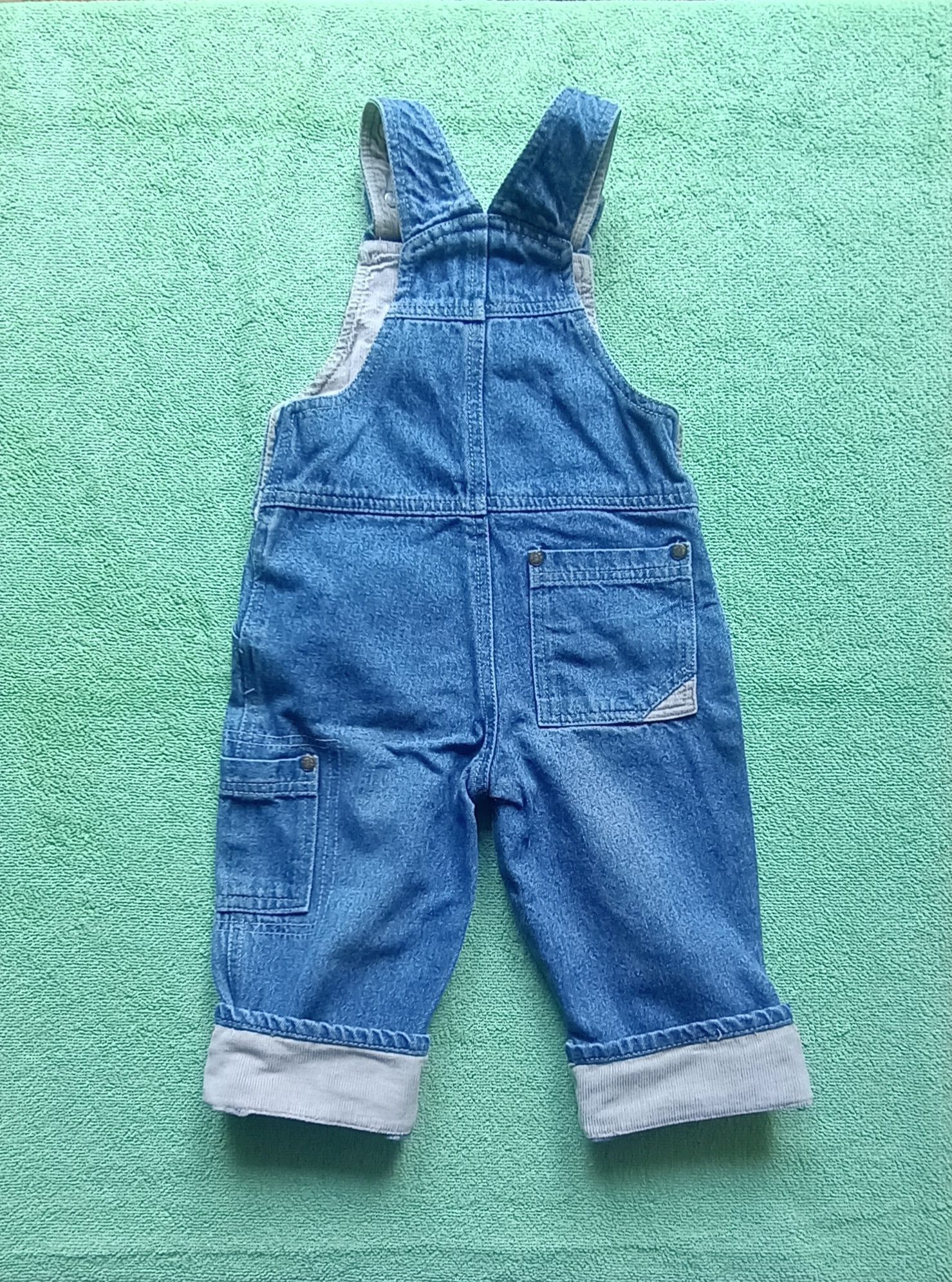 Spodnie jeansowe ogrodniczki, rozmiar 80