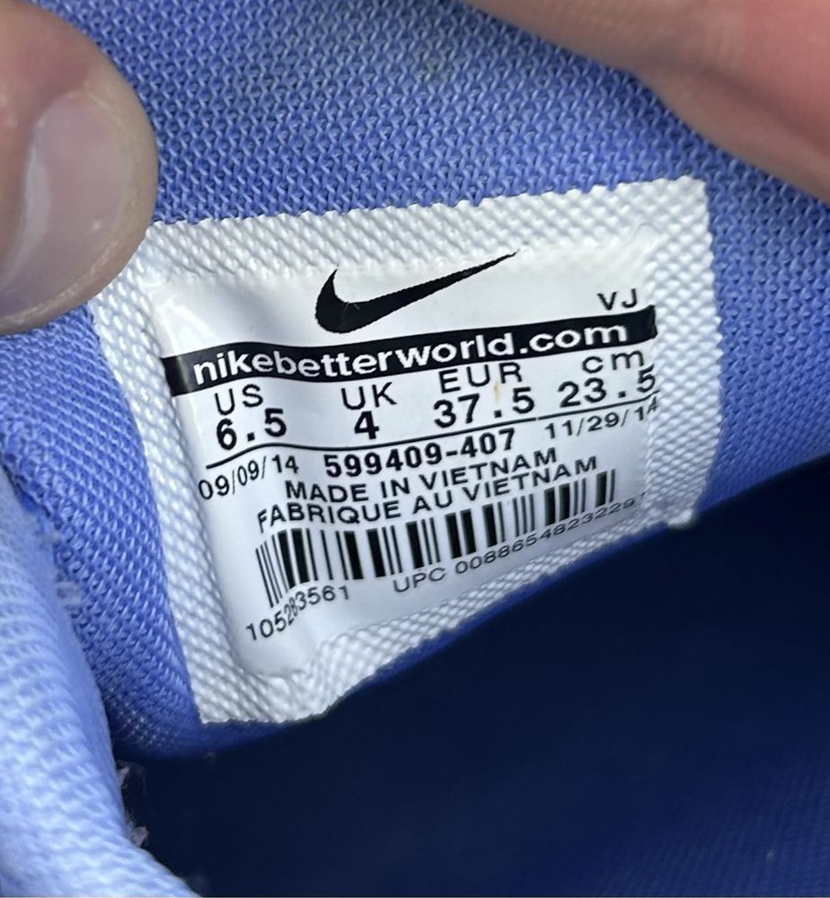 Nike жіночі кросівки розмір 37,5