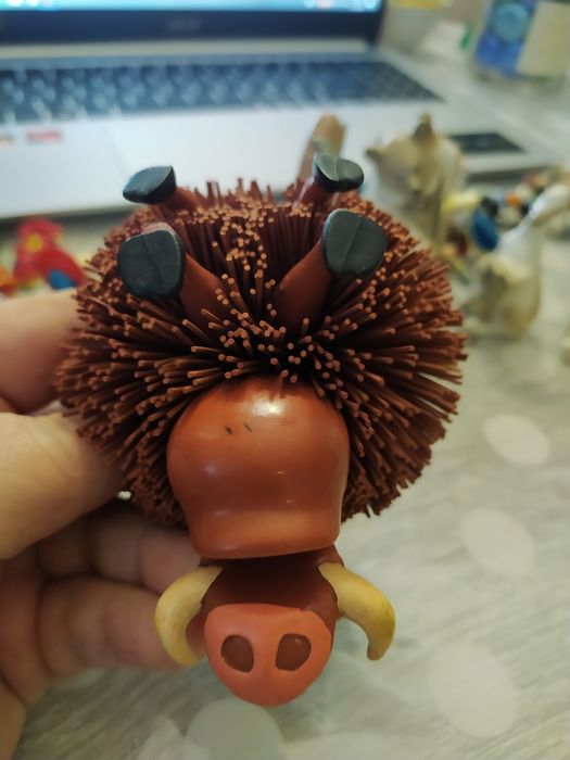 Продам,резиновую мм что,фигурку Пумба 1994года