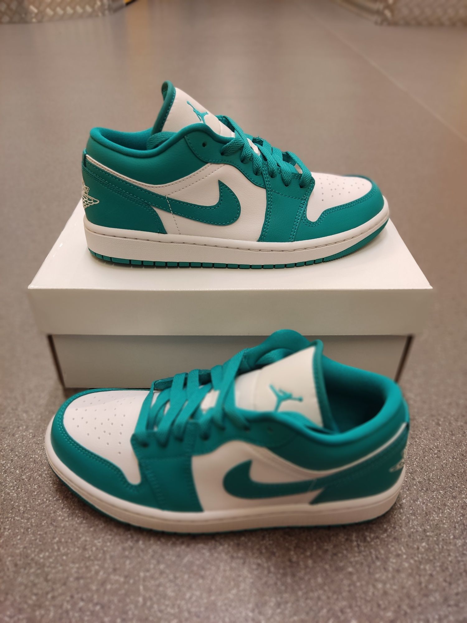 Jordan 1 Low Emerald