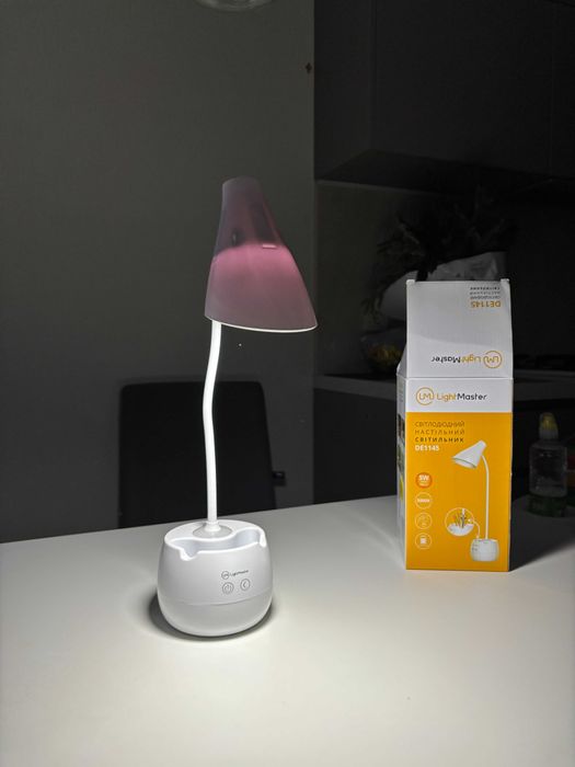 Автоматична настільна лампа LightMaster LED DE1145 з акумулятором 5Вт
