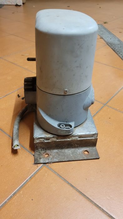 Mechanizm ,napęd bramy, silnik do bramy przesuwnej NICE R0500
