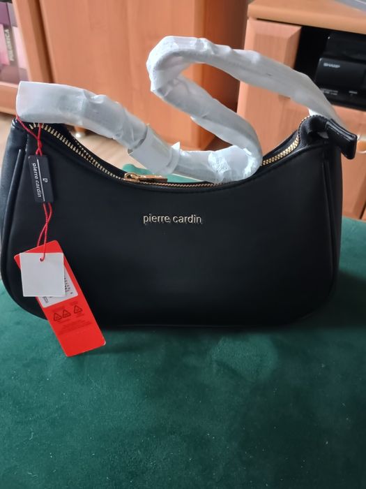 czarna torebka Pierre Cardin