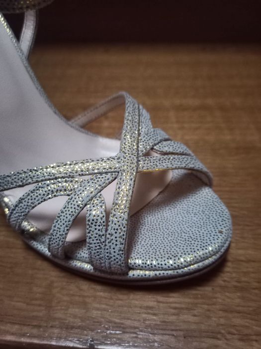 Sandália Nova n. 36