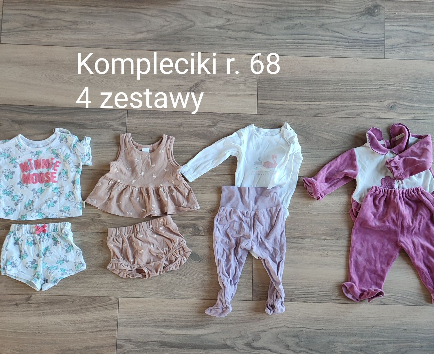 Ubranka dla bliźniaczek 68