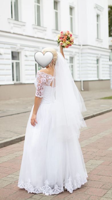 Весільна сукня для нареченої