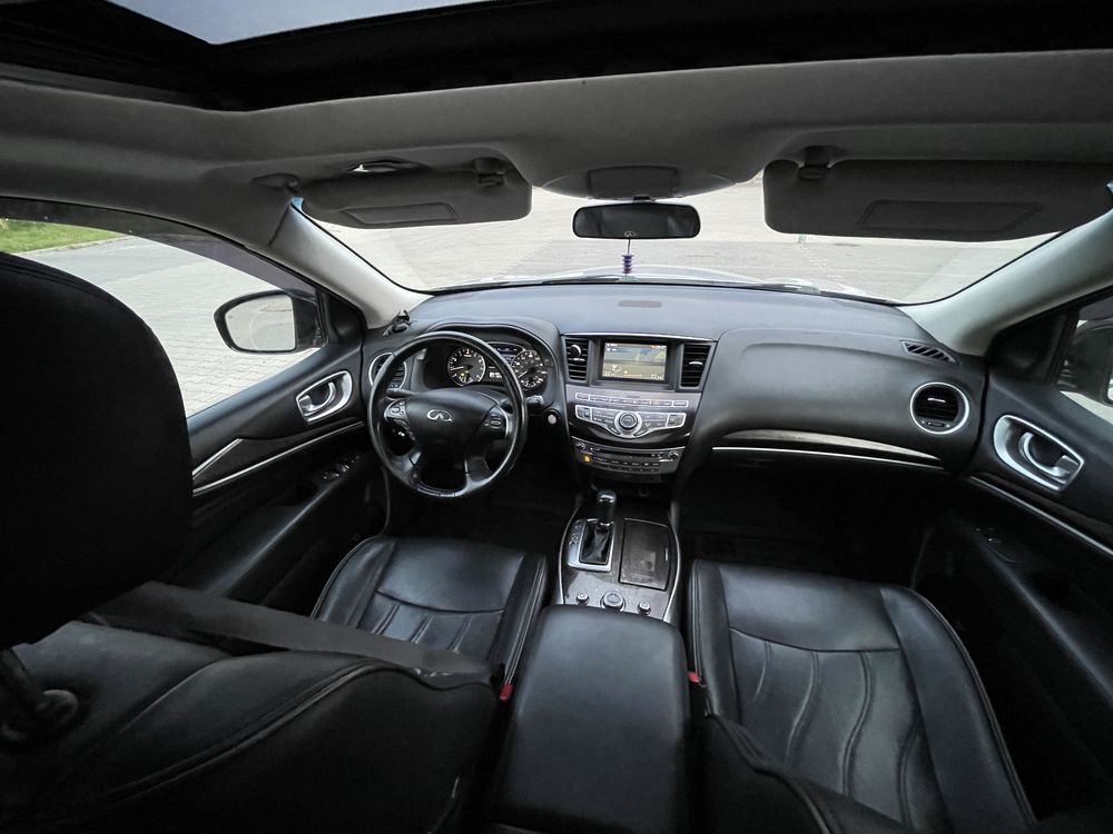 INFINITI JX35 з 2013 р .Розкішний семимісний кроссовер.