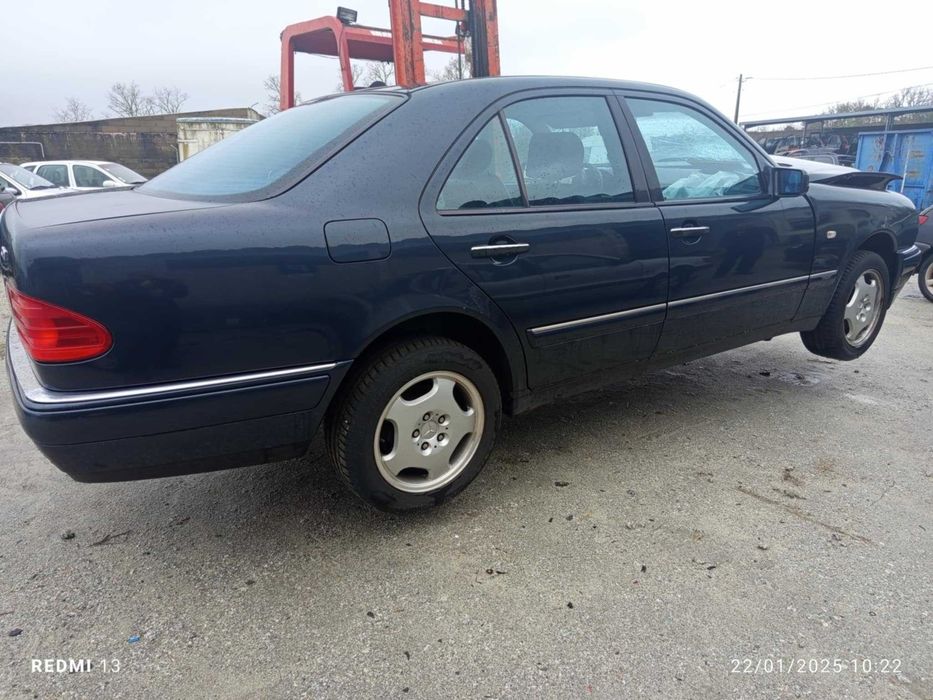 Para peças Mercedes Benz E Class (W210) 220 CDI ano 1999