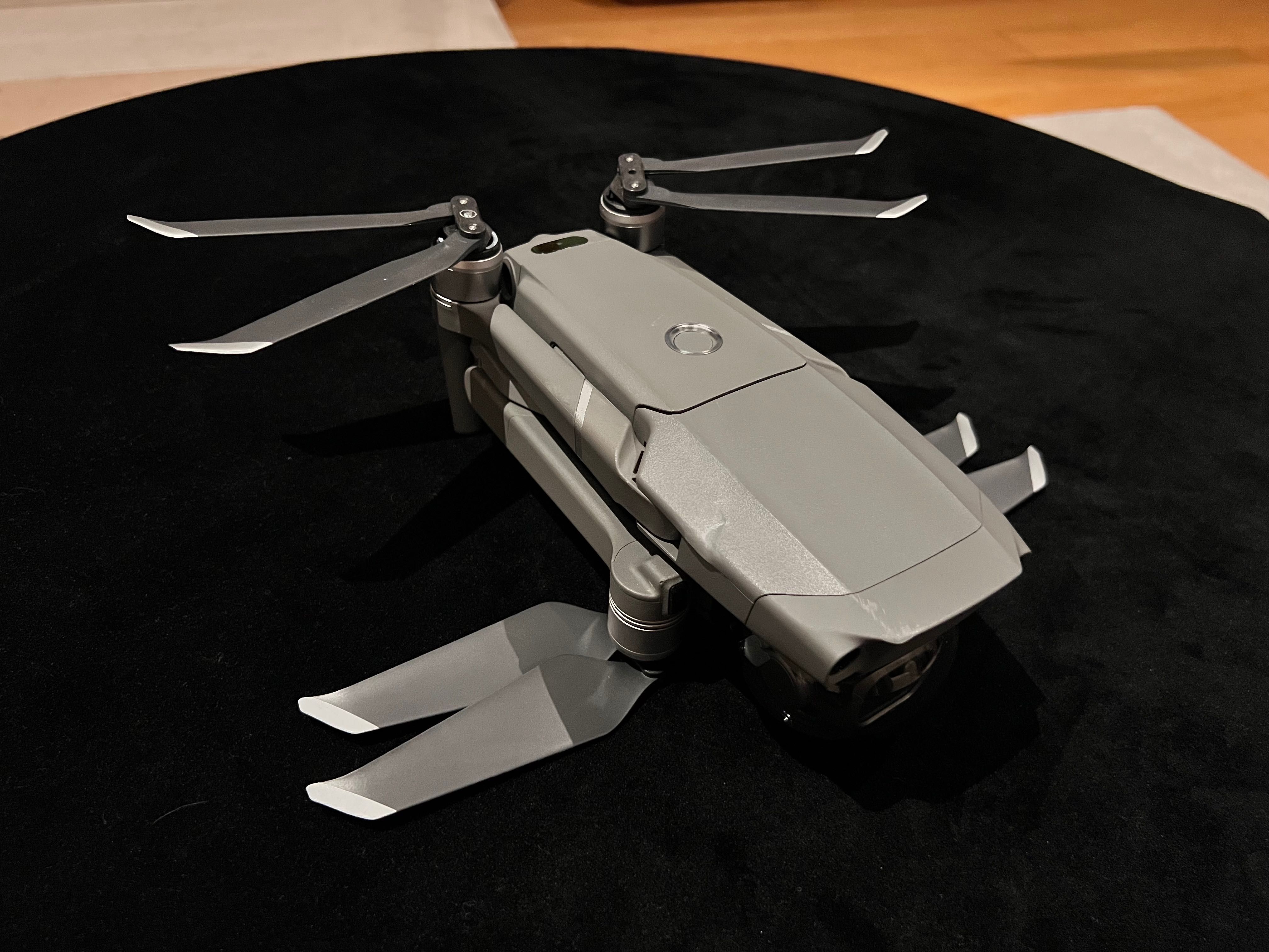 DJI Mavic 2 Pro com kit Fly More Combo