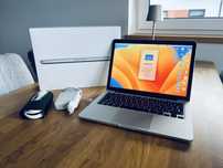 Macbook Pro 13” mid 2014 + Case