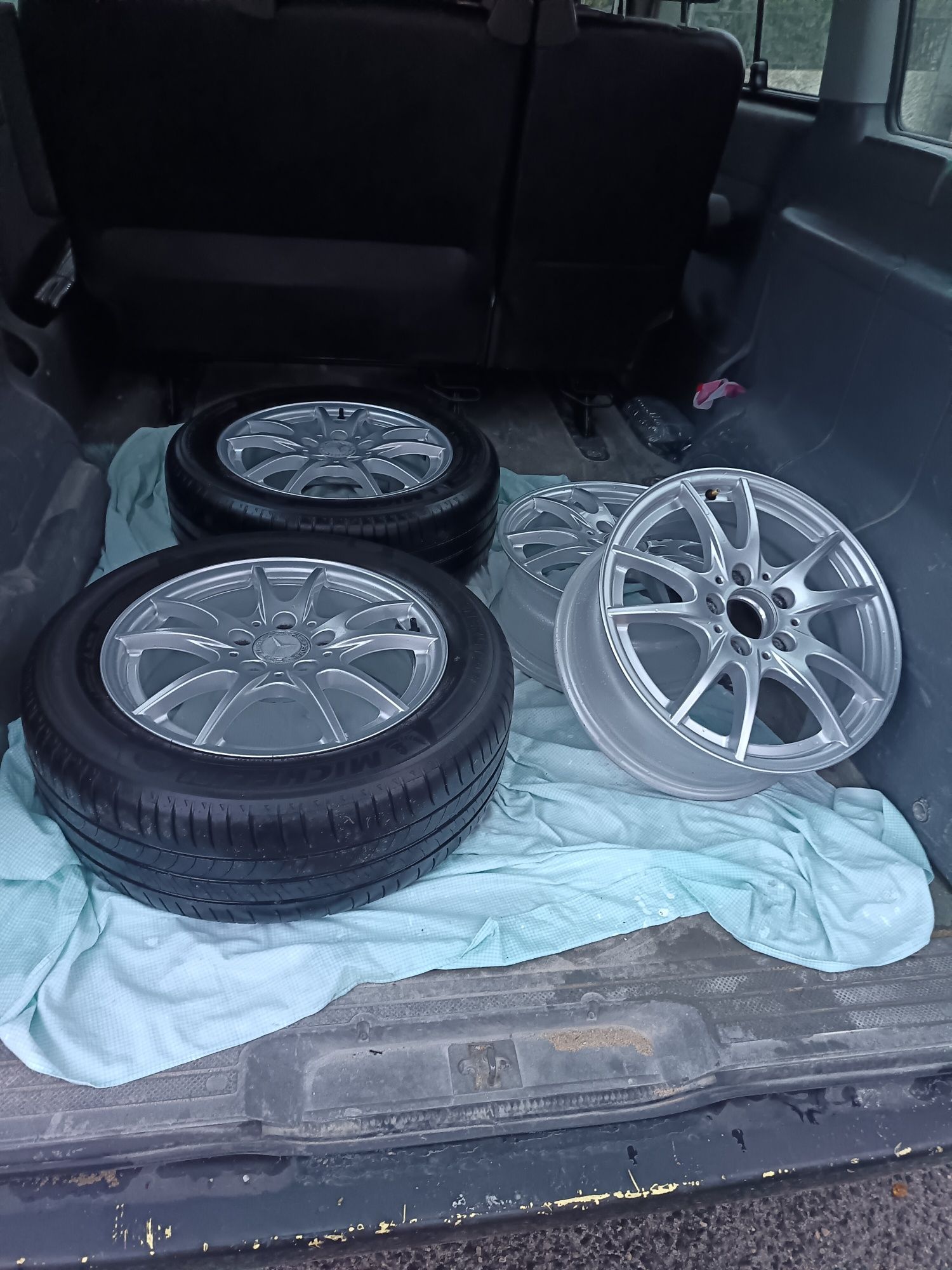 Vendo 4 Jantes para  Mercedes