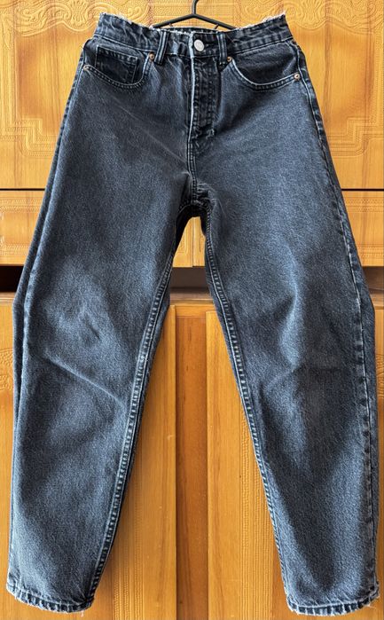 Стильні джинси мом