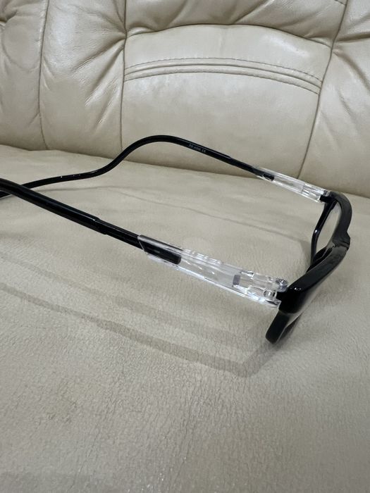 Окуляри для читання.