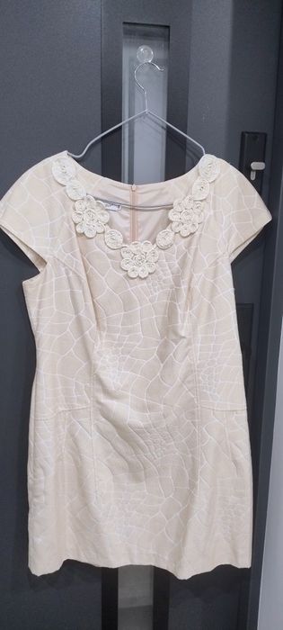 Sukienka przed kolano