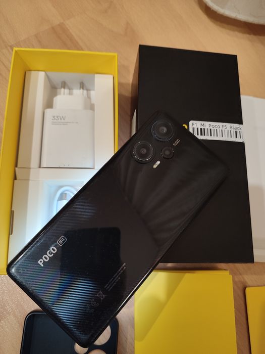Poco F5  12+12/256 Стан хороший,Комплект на фото,Наложка