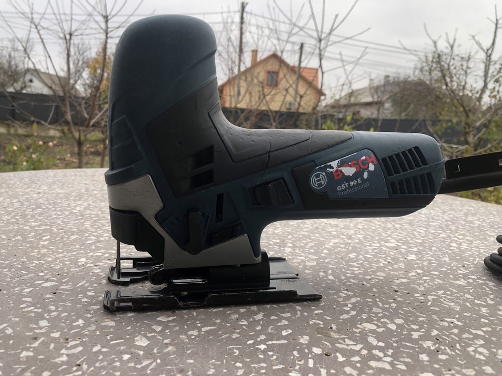 Електролобзик Bosch GST 90 E Professional