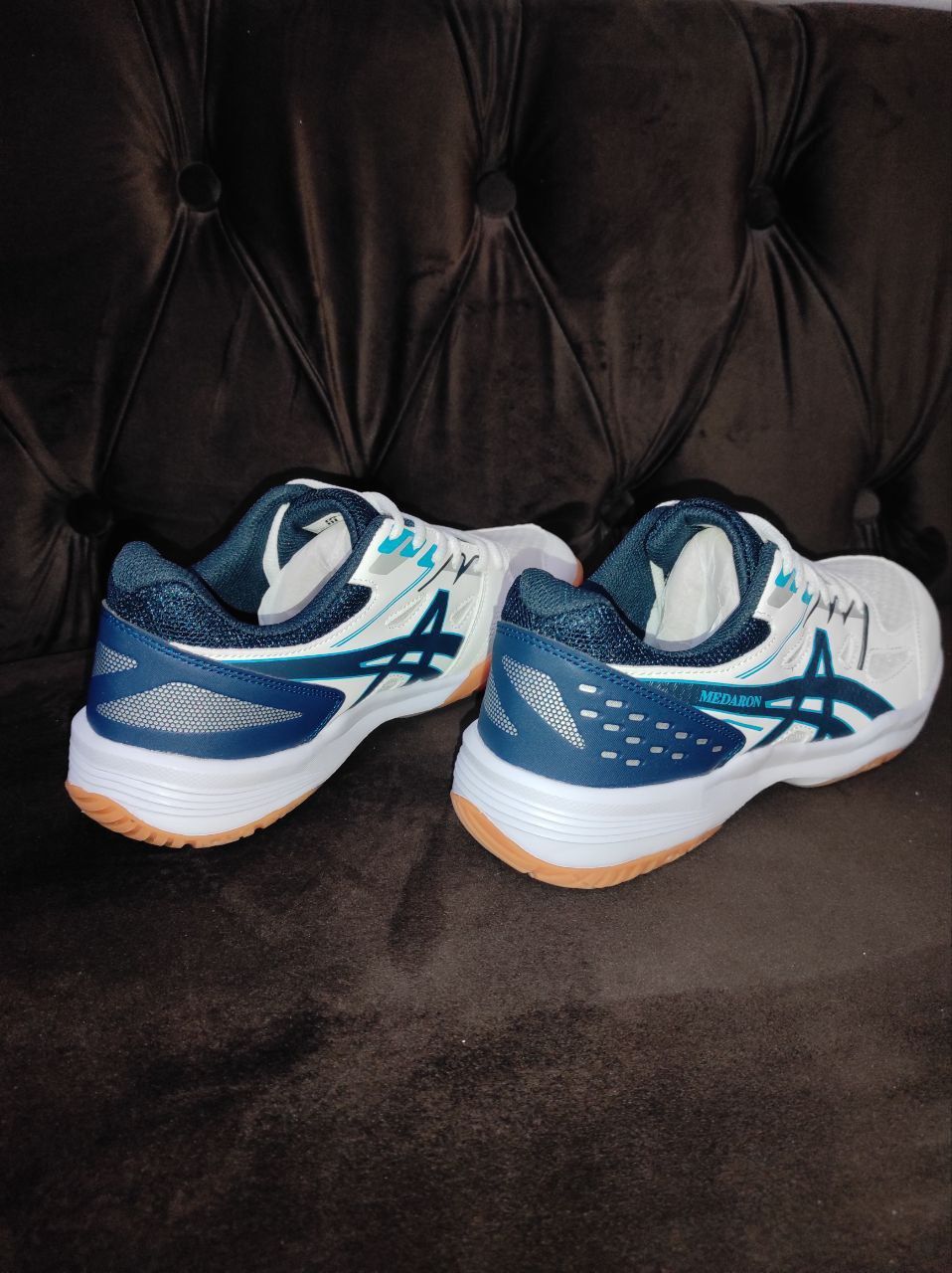 Волейбольні кросівки . ASICS. Нові . 40- 45  розмір .