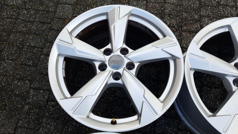 Audi 18" oryginal A6 C8 5x112  et39 A3 A4 B8 B7 C7 Q3 Q5  super stan