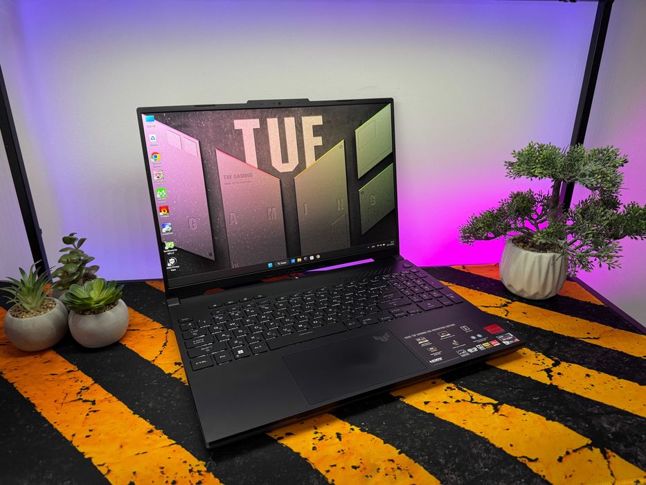 Asus Tuf A16, rx7700s 8gb, ryzen 7-7735, 165 hz, ddr5