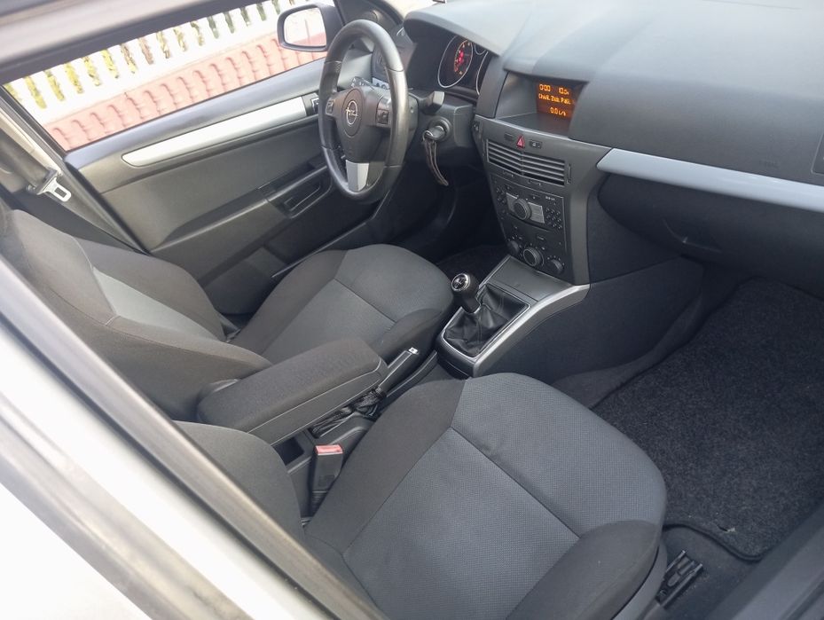 Astra H 1.6 LPG mały przebieg nie pobiera oleju!!!