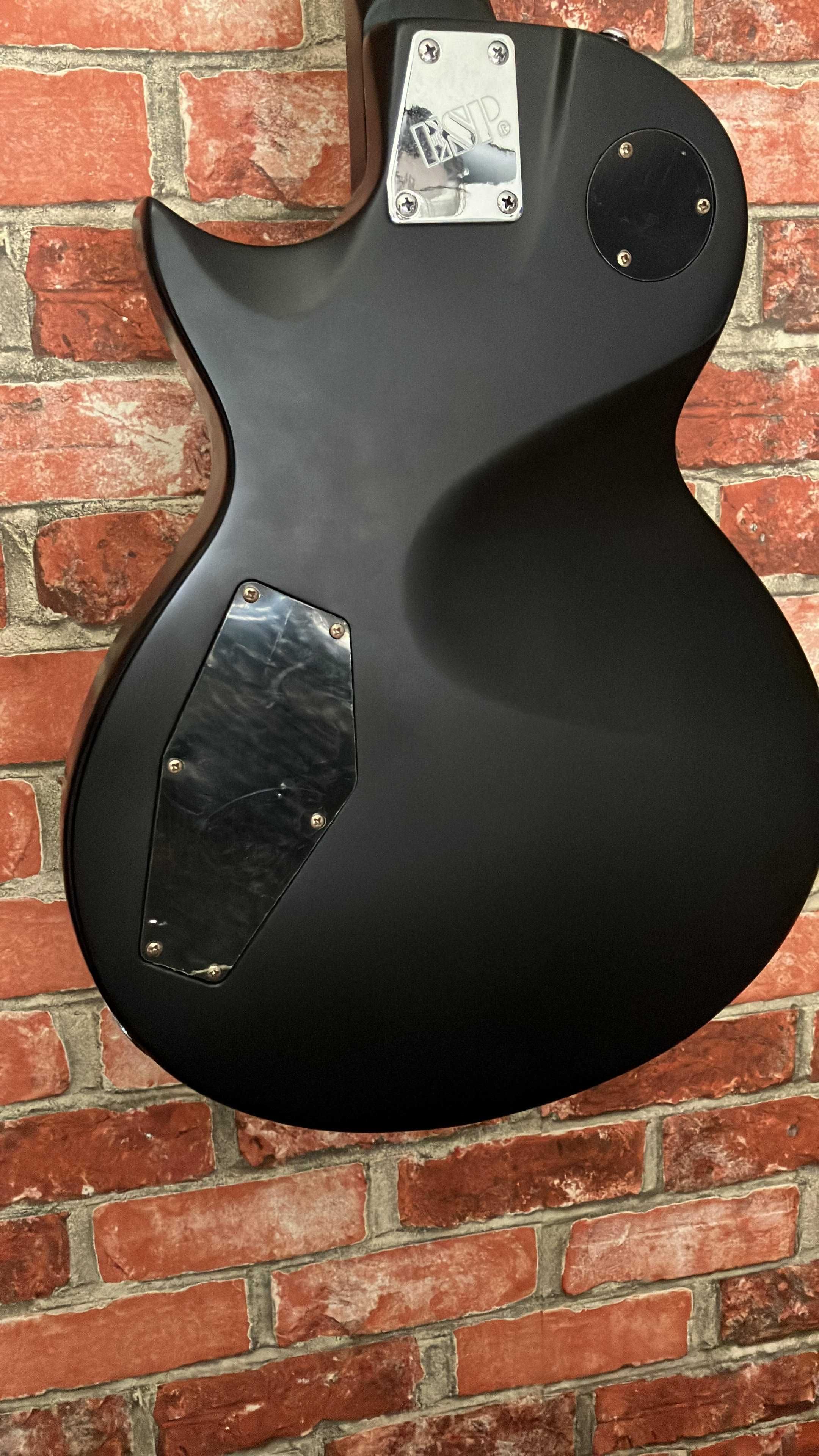 Guitarra Elétrica ESP LTD EC-50 BLACK SATIN