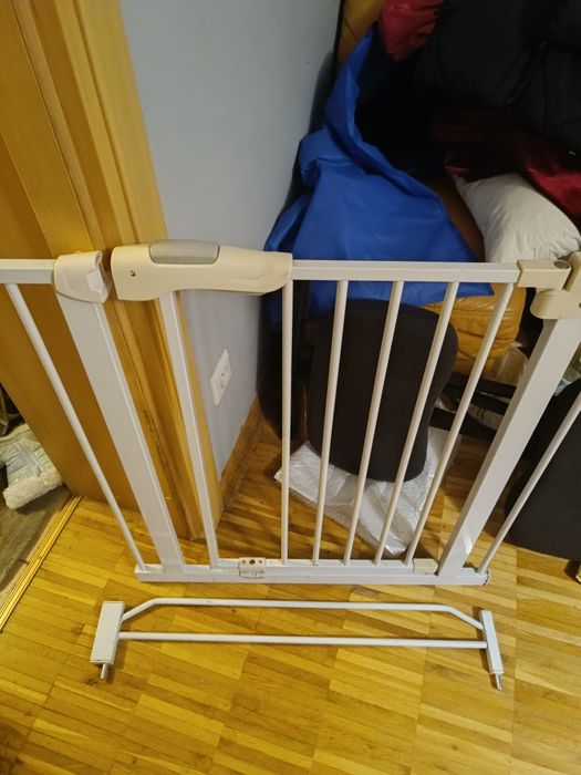 Bramka zabezpieczająca LIONELO rozporowa z poszerzeniem