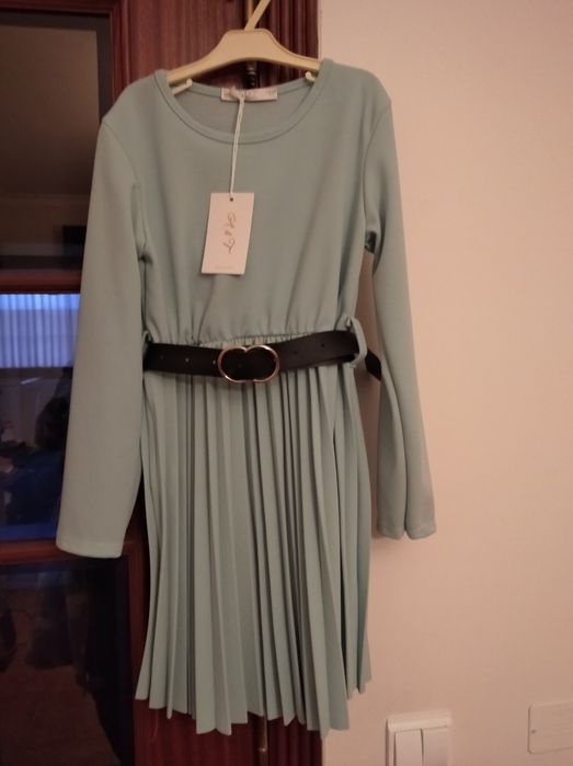 Vestido novo tamanho 8/9 anos