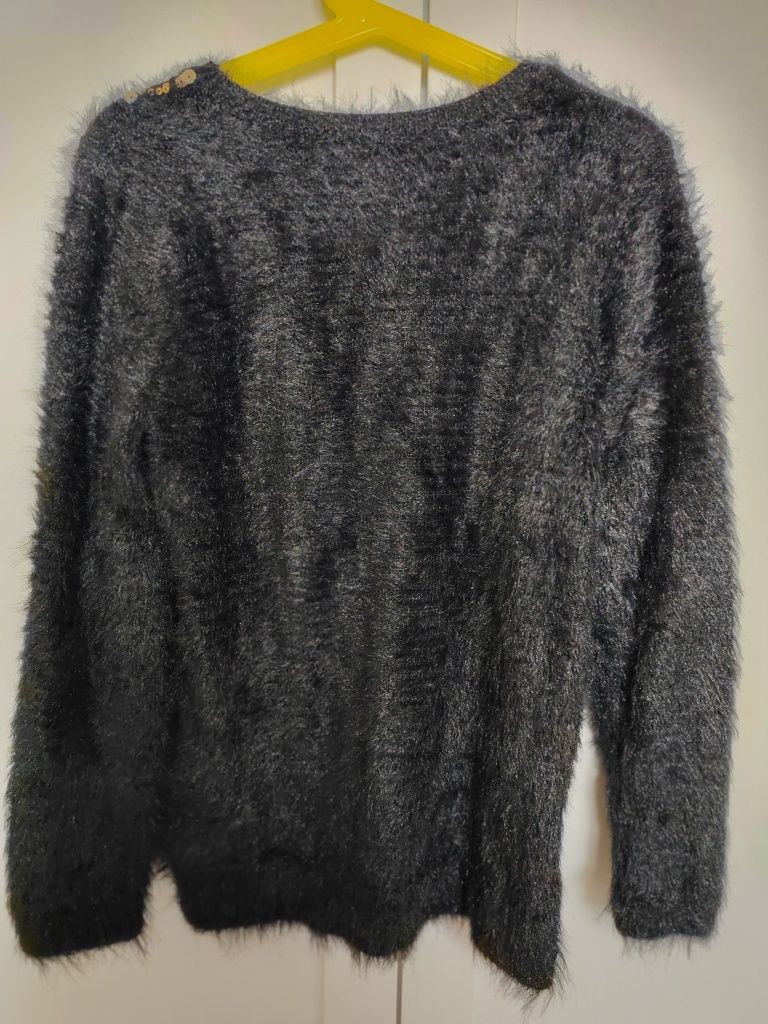 Sweterek H&M 122/128 czarny ze złotymi cekinkami