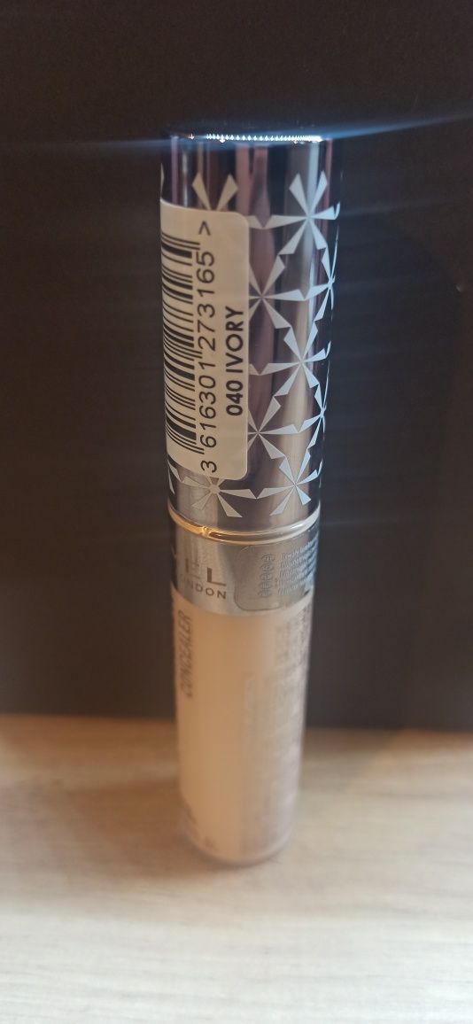 Korektor Rimmel multi tascer 040