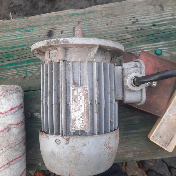 Дродам двигуни 0,75 кіловат. 920 обиртів