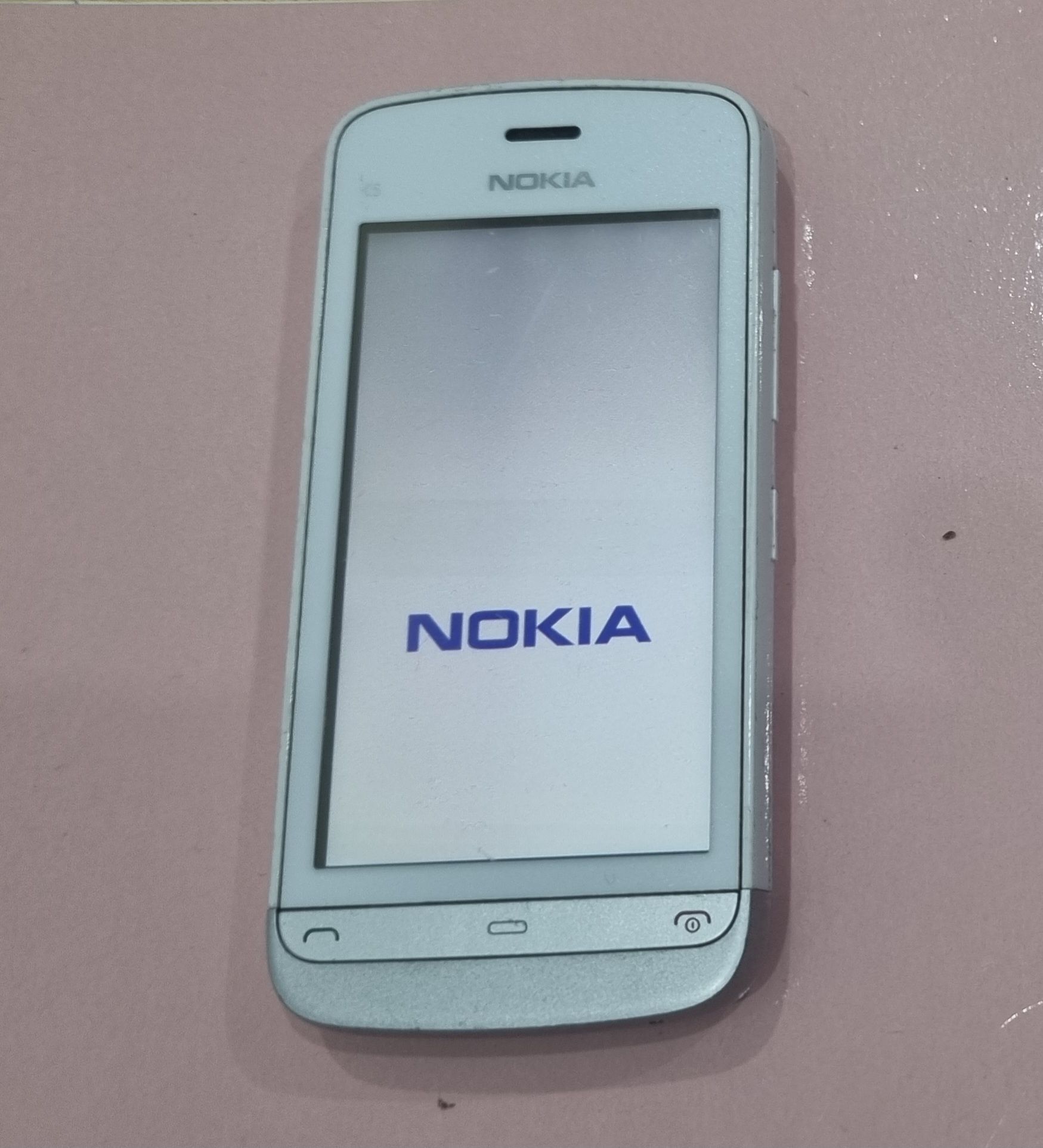 Nokia modelo C5 03
