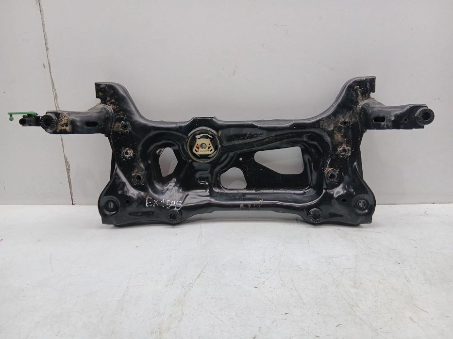 Charriot frente AUDI Q3 (F3B)