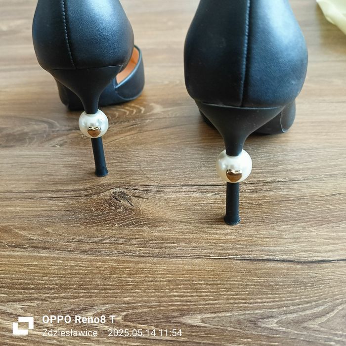 Buciki damskie na szpilkach