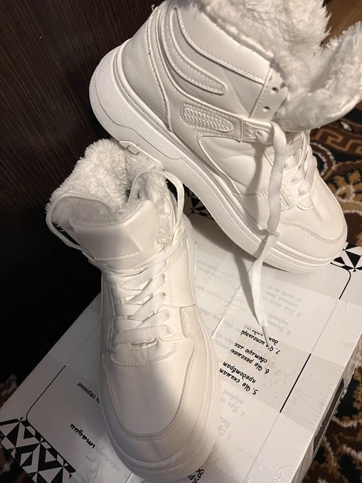 Взуття жіноче зимове