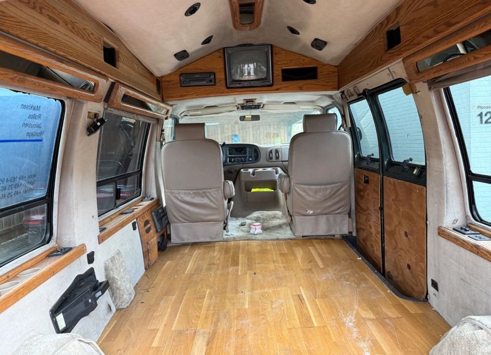 DODGE 5.2 V8 Ram 1500 Van Conversion Kamper LPG świeżo sprowadzony