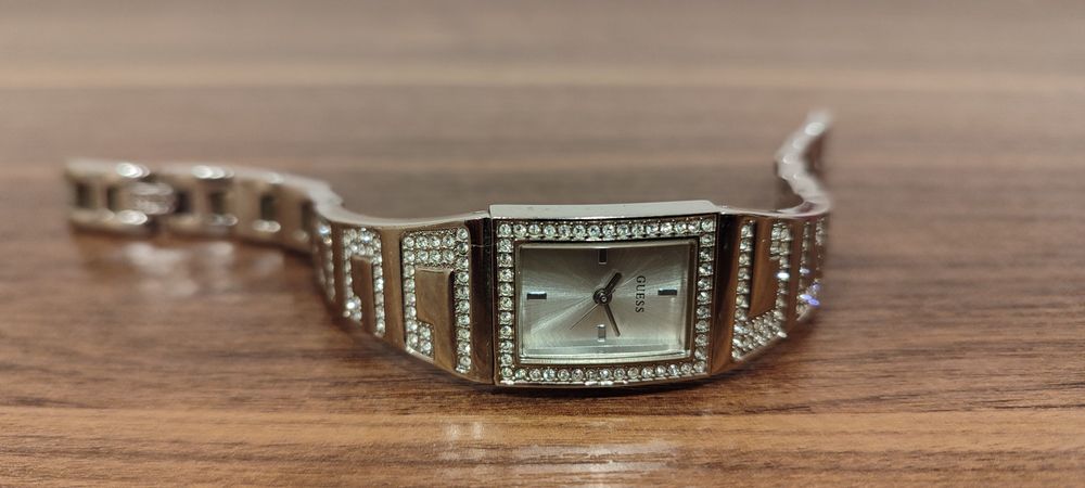 Годинник Guess кварцовий