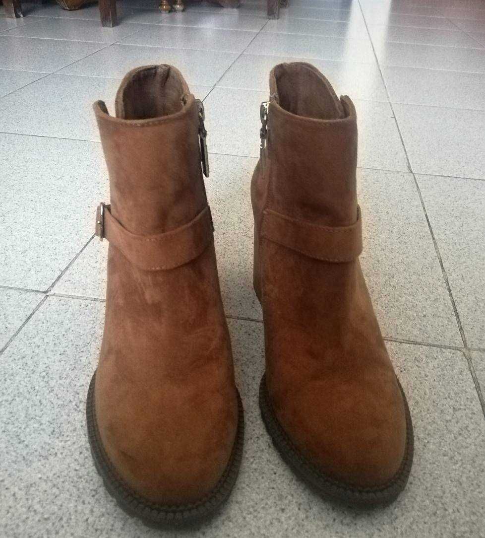 Botas Bershka tamanho 38