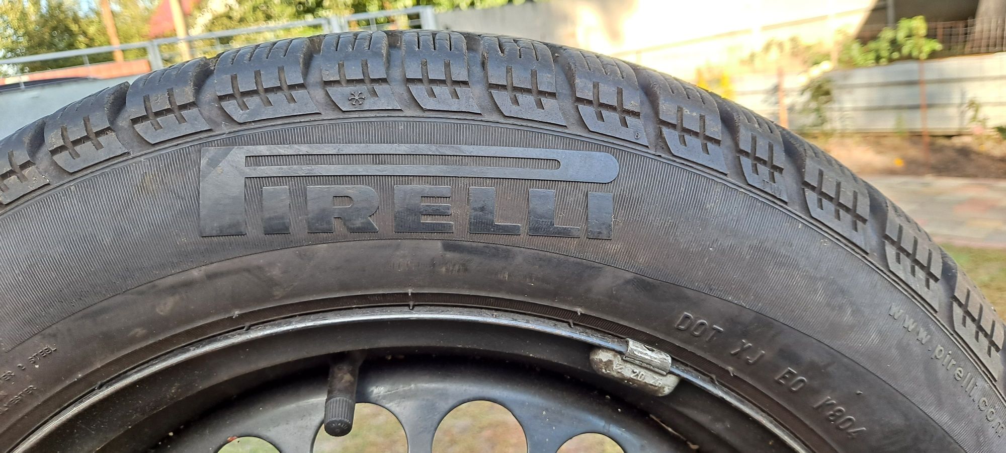 Зимова гума Pirelli