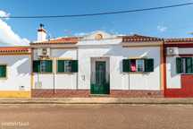 Moradia T4 para venda