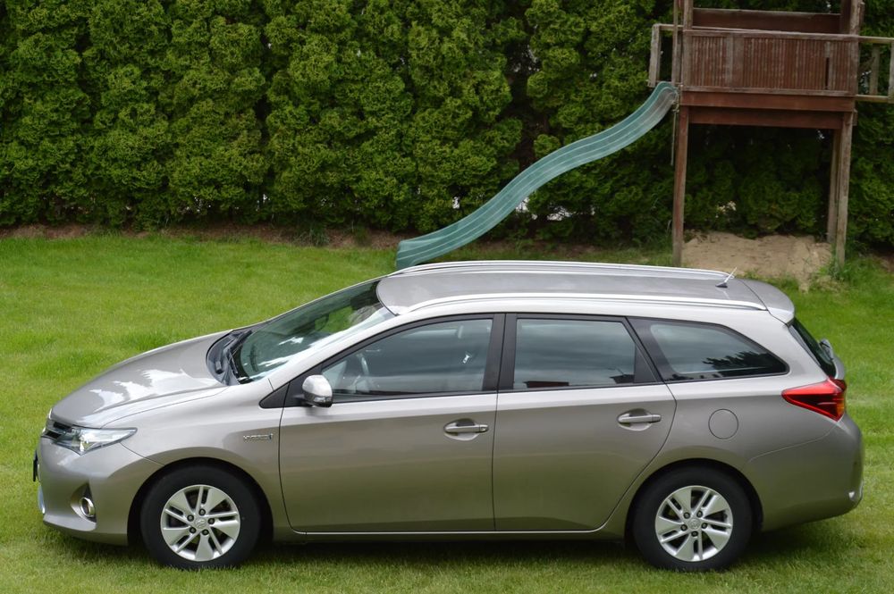 Toyota Auris 1.8 Hybryda Perfekcyjny Stan Serwisowany bezwypadkowy Okazja