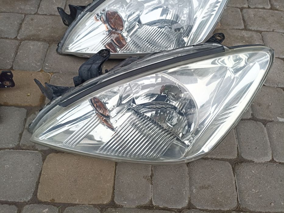 Мітсубісі ланцер 9 04-08 фара R L