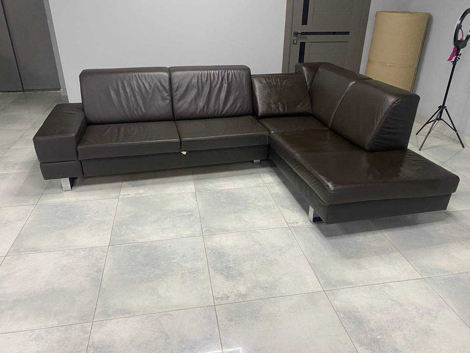 Шкіряний диван. Кутовий диван. Розкладний. Бежевий диван. Релакс.