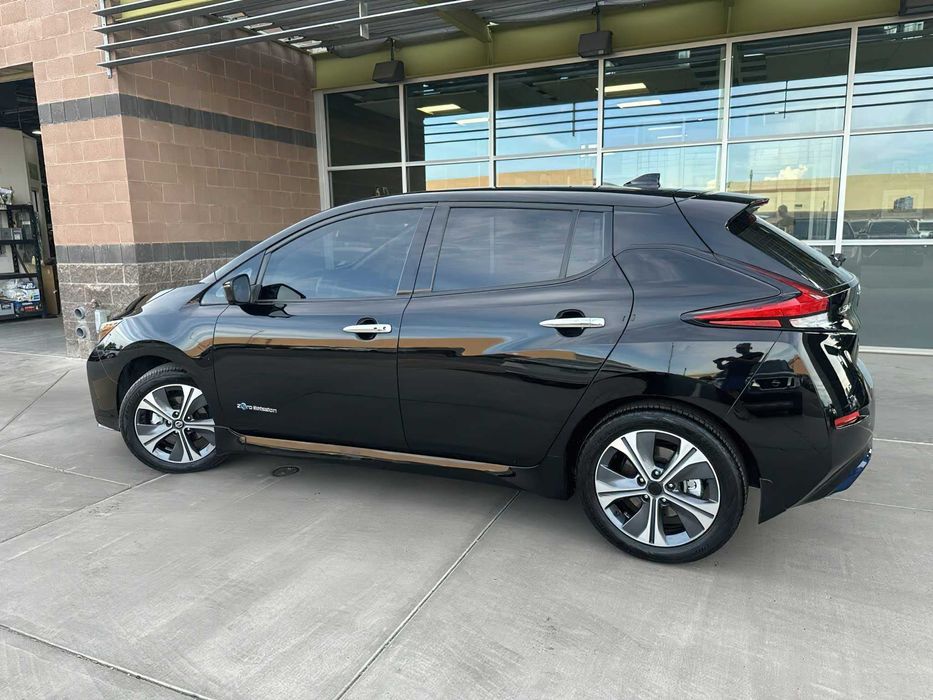 Nissan LEAF SL      2019