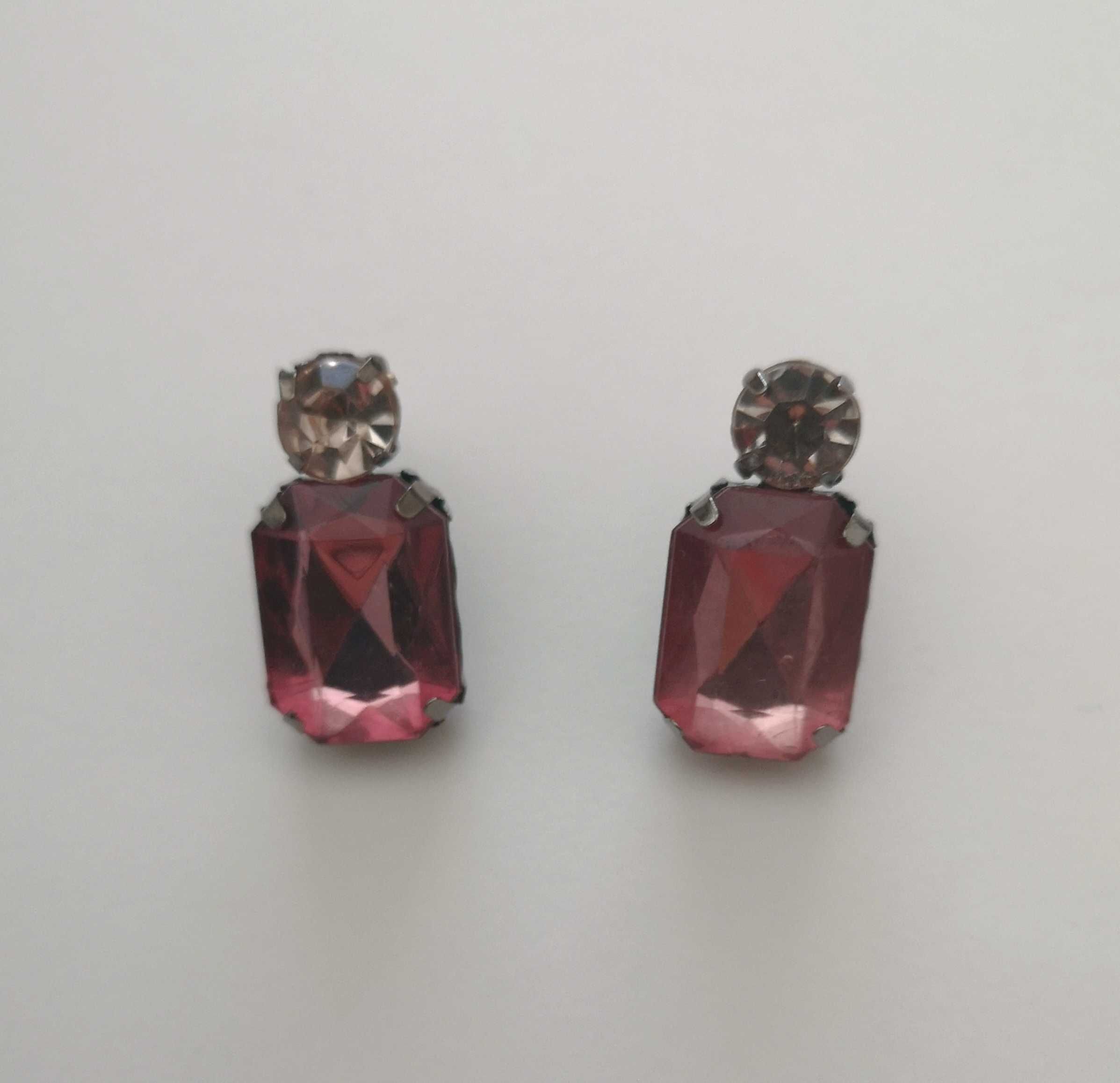 Brincos pequenos com pedras rosadas e brancas Parfois