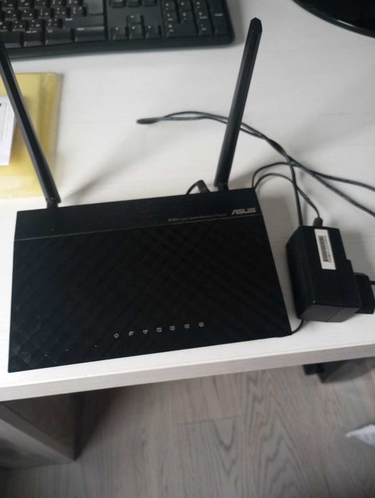 Продам бездротовий маршрутизатор Asus RT-N12 Super