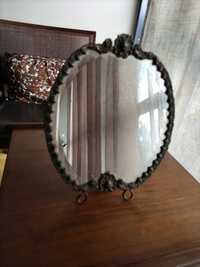 Espelho antigo com moldura em latão